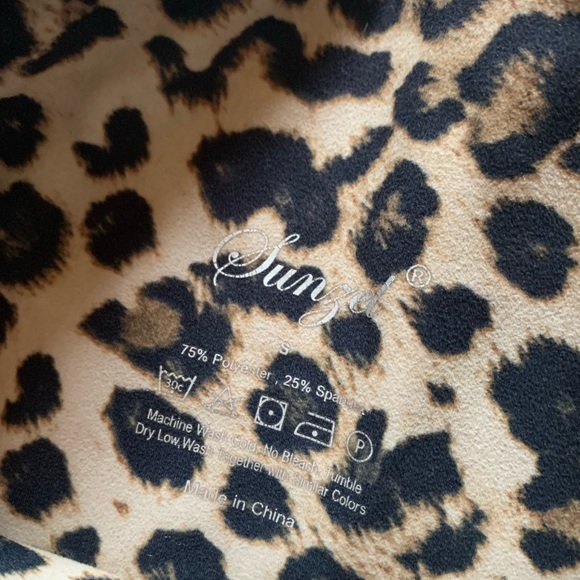 Sunzel Leopard print Biker Shorts - Picture 2 of 2